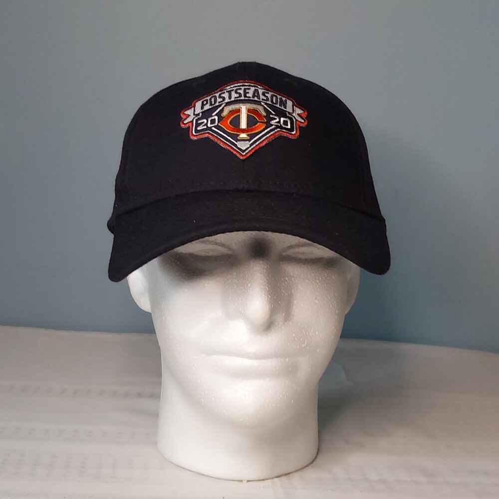 Black New Era 9Forty Twins Hat